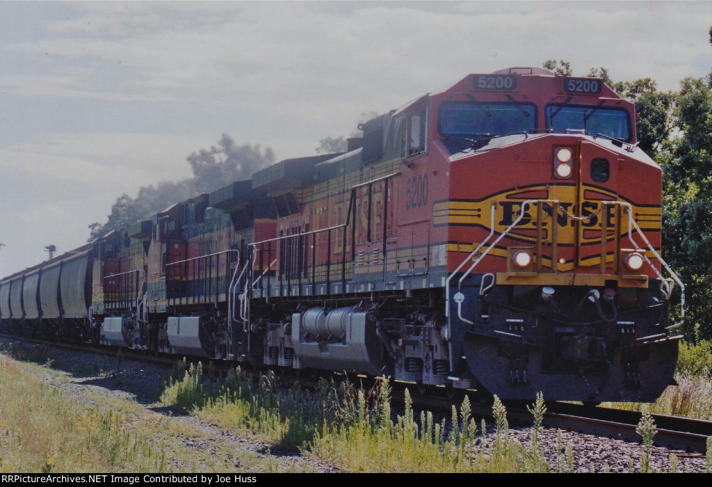 BNSF 5200 West